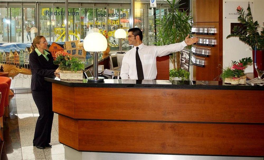 Hotel Conti Am Hauptbahnhof Мюнстер Экстерьер фото